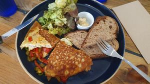 Omelette at Hododa in Marseille