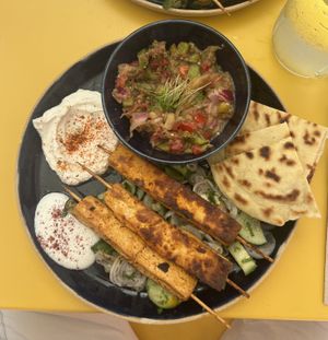 Assiette Chich Taouk  at Hododa in Marseille