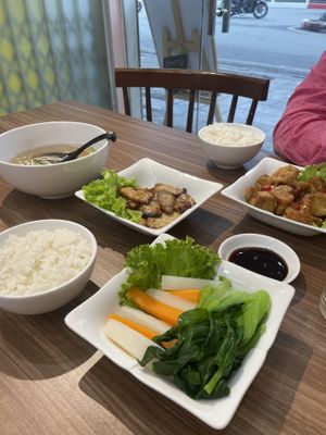 All dishes  at Lian Hua Vegetarian in Hanoi