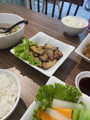 Oyster mushrooms  at Lian Hua Vegetarian in Hanoi