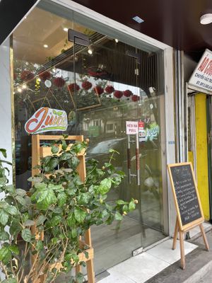   at Lian Hua Vegetarian in Hanoi