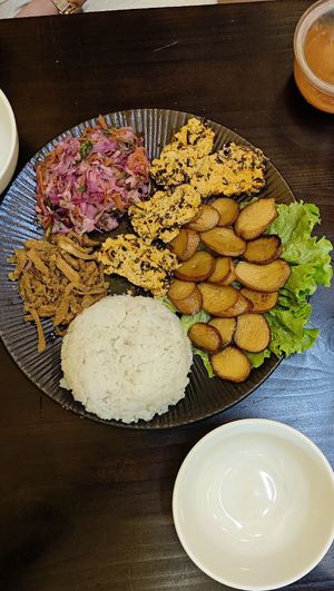  at Lian Hua Vegetarian in Hanoi