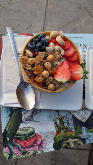  at Kavarna Kapitanija in Koper