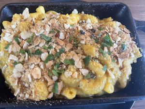 Mac n “cheez”- small size  at The Edgy Vedge in George Town