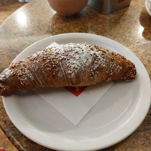 Cornetto vuoto at Gelateria Mancini dal 1933 in Sirmione