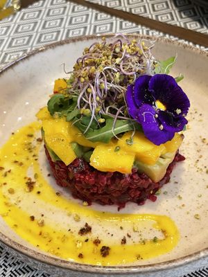 Mallorcan tartar beetroot, quinoa, mango, avocado  at Vegan Bistró in Mallorca