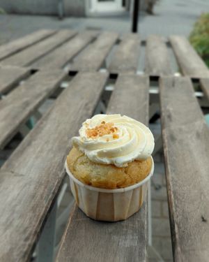 Vanille praline cupcake at Antoinette in Antwerpen