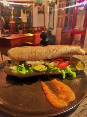 Sanduche de Zuccinni vegetariano o vegano at Los Padmitos in Tumbaco