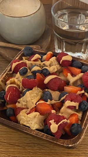 Waffle with self picked toppings   at Tjorvi‘s in Kiel