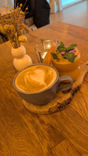 Coffee and Juice with Ingwer lemonade at Tjorvi‘s in Kiel