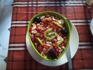 Muelsi with yogurt and fruits at Honey and Spice in Pushkar