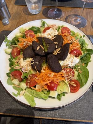 Falafel salad  at Etna in Divaca
