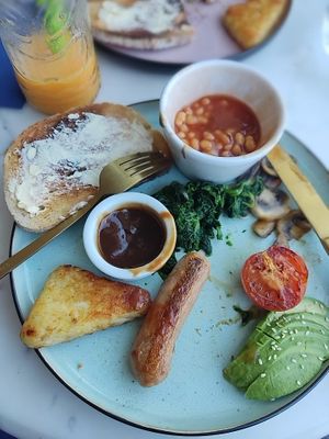 Tucked in and nearly forgot to take a photo of scrummy breakfast at The Happy Shroom in Gloucester