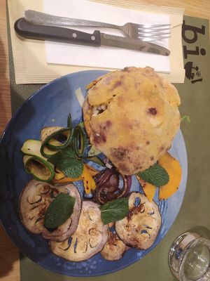 Vegan sandwich with vegetables at Biò in Catanzaro