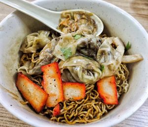 Black wan ton noodles, i like it 😋 at New Foochow Vegetarian Food in Kuching