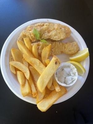 fysh and chips plate from seaco catch   at That Good Good Market in San Diego