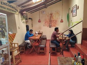 Comiendo en El Encuentro  at El Encuentro - Tigre in Cusco