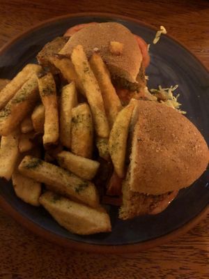 Burger with soy patty for 11 Sol  at El Encuentro - Tigre in Cusco