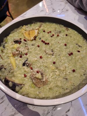 Edamame lemon risotto with pink peppercorns at Vegan Amore 蔬慕 in Taipei
