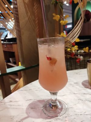 Mixed berries sparkling drink at Vegan Amore 蔬慕 in Taipei
