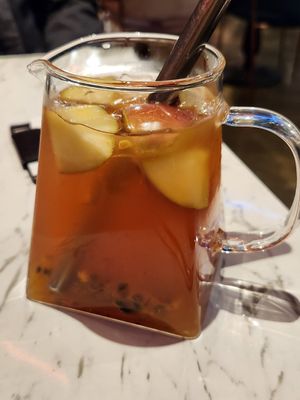 Fruit tea at Vegan Amore 蔬慕 in Taipei