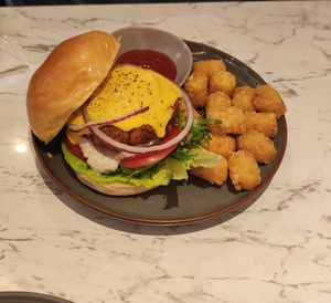 Cheeseburger at Vegan Amore 蔬慕 in Taipei