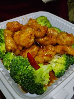 General tso at Nature Vegetarian Restaurant in Oakland