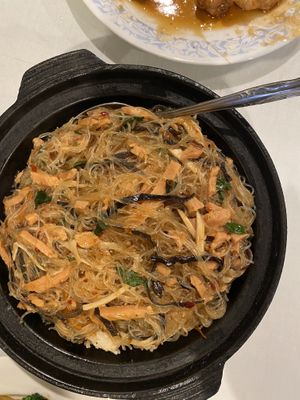 Thai fried rice with silver noodles in a clay pot   at Nature Vegetarian Restaurant in Oakland