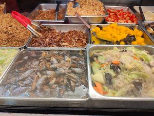 buffet spread at SIN - Ding Shang Vegetarian 鼎上- T2 in East Singapore