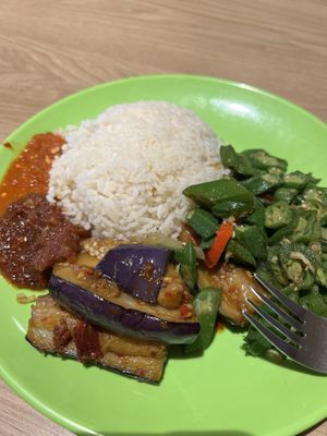 Rice okra and aubergine   at SIN - Ding Shang Vegetarian 鼎上- T2 in East Singapore