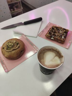 Chocolate con leche de soja #Veganuary at Divina Berlina in Tenerife