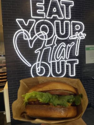 Burger  at Hart House - Sepulveda in Los Angeles