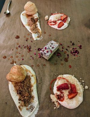 Heaven's 7 sense Menü Special im Mai Dessert at Heaven's Kitchen in Stuttgart