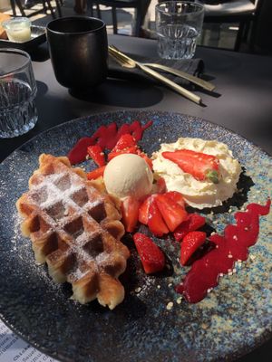 Croffle   at Heaven's Kitchen in Stuttgart