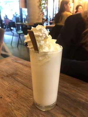Vanilla Milkshake   at Heaven's Kitchen in Stuttgart