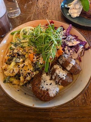 Falafelbowl at Heaven's Kitchen in Stuttgart
