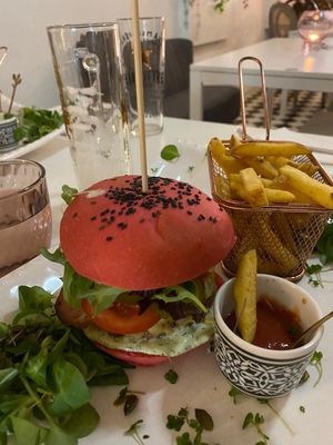 Pink lettuce burger at Pink Lettuce in Chester