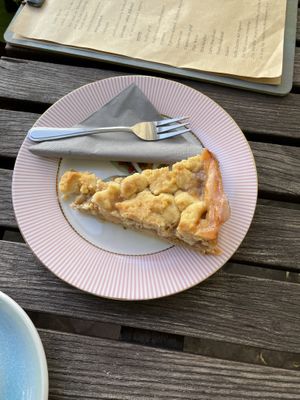 Stachelbeerstreusel   at Blumen Café 1884 in Schweich