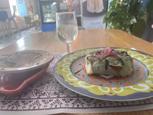 Hummus & Verdura Pastela  at PerlaAzul in Cordoba