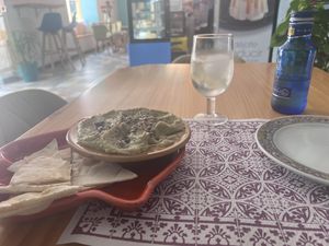 Hummus fez  at PerlaAzul in Cordoba