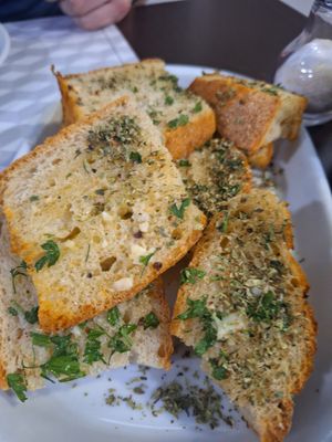 Knoblauchbrot at Sal Grosso in Sao Miguel