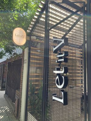 Let it V  at Let it V - Devoto in Buenos Aires