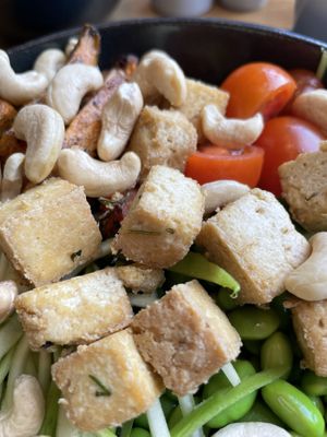   at KOOS Bowls & Bar in Munich