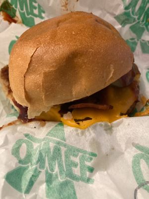 BBQ burger + bacon at Oowee Vegan in Brighton