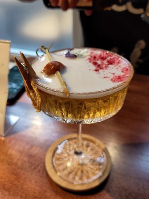 Cocktail with umeboshi and "vegan egg white" at Shisomen in Berlin