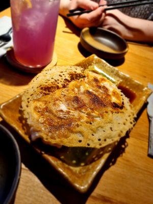 🪷lotus gyoza 🥟 at Shisomen in Berlin