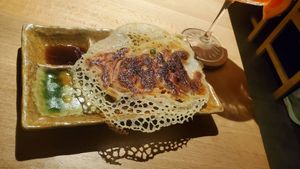 Rote beete gyosas at Shisomen in Berlin