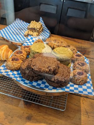Vegan and gf items at Ezra's Pound in Toronto