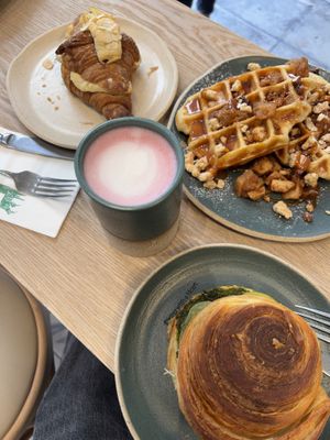   at Holy Llama - Sintagma in Athens