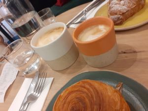 Cappuccinos at Holy Llama - Sintagma in Athens